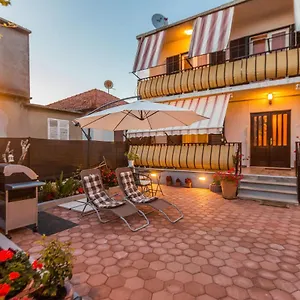 & Hosana Appartement