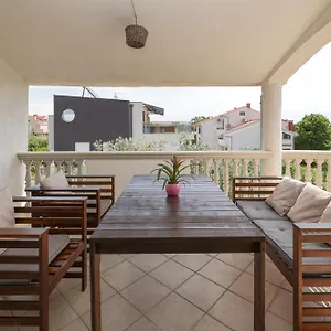 3* Gasthuis Apartments And A Room Ina